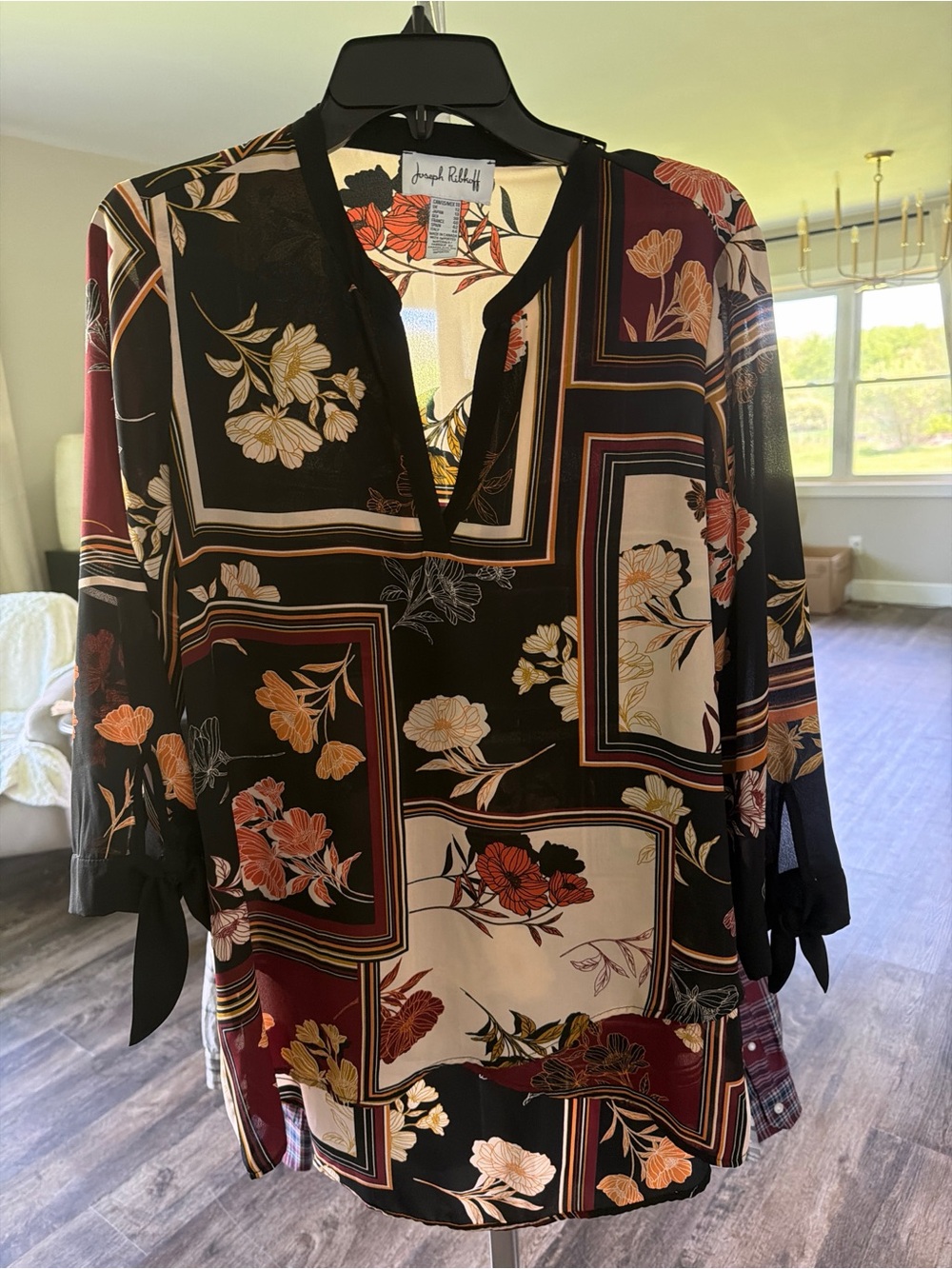 Joseph Ribkoff blouse-EUC-Size 10 - Picture 2 of 6